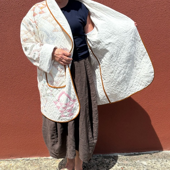 Quilted Oversized Jacket with Pockets - Picture 4 of 9